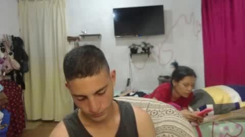 Snapshot of dulcetentations chatting on May 8, 1:44 am shany y alan online show from May 8, 1:44 am