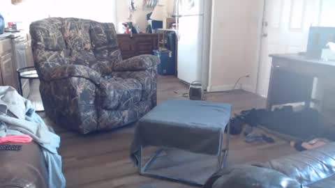 dumbgirl5150 online show from December 14, 9:35 pm