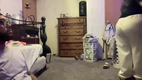 Snapshot of dumptrucksnfrontbutts chatting on March 28, 10:04 am dumptrucksnfrontbutts online show from March 28, 10:04 am