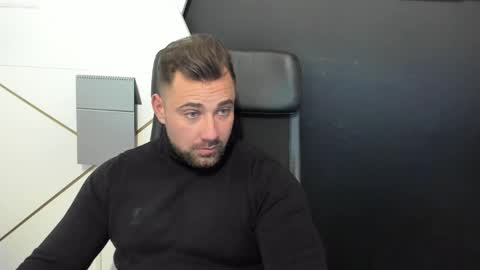 Snapshot of duncanstones chatting on February 19, 2:23 pm DuncanStone online show from February 19, 2:23 pm