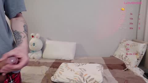 Snapshot of duomoon chatting on January 11, 8:43 am SashaAlex online show from January 11, 8:43 am