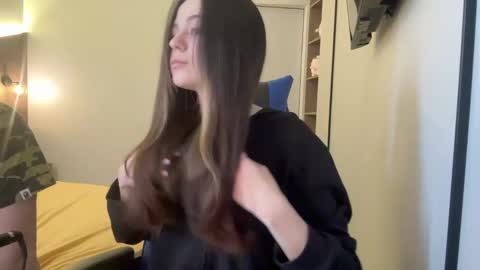 Milana and Anton online show from April 26, 3:10 pm