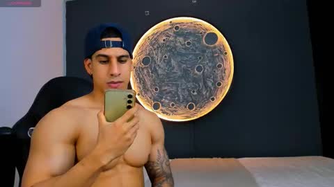 duran_dhikol1 online show from November 1, 6:04 am