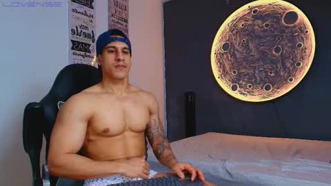 duran_dhikol1 online show from February 19, 1:56 am