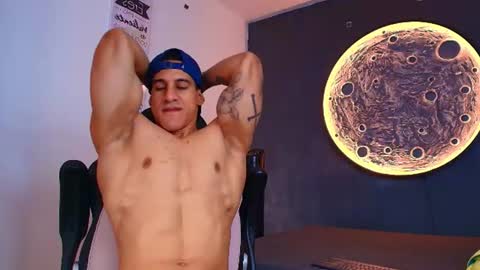 duran_dhikol1 online show from July 30, 3:22 pm
