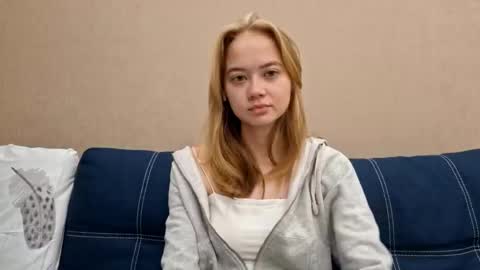 Snapshot of dustidickirson chatting on October 7, 4:26 pm Alisa online show from October 7, 4:26 pm