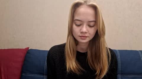 Snapshot of dustidickirson chatting on October 22, 4:07 pm Alisa online show from October 22, 4:07 pm