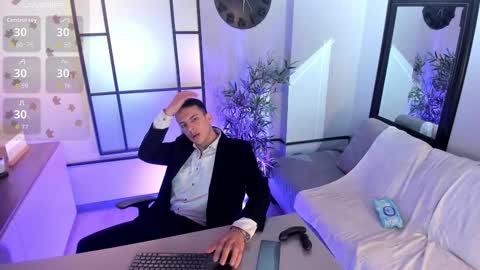 Snapshot of dustin_sonne chatting on September 15, 3:50 am Dustin Sonne online show from September 15, 3:50 am