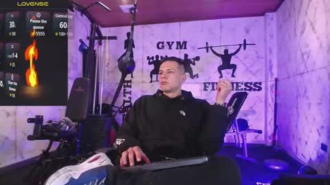 Snapshot of dustin_sonne chatting on October 27, 3:32 am Dustin Sonne online show from October 27, 3:32 am