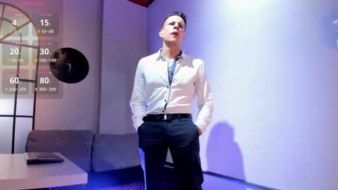 Snapshot of dustin_sonne chatting on October 31, 4:57 am Dustin Sonne online show from October 31, 4:57 am