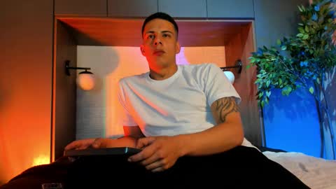 Dustin Sonne online show from January 18, 3:43 am