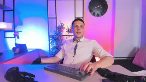 Dustin Sonne online show from March 7, 3:47 am