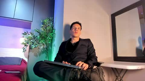 Snapshot of dustin_sonne chatting on June 3, 3:31 am Dustin Sonne online show from June 3, 3:31 am