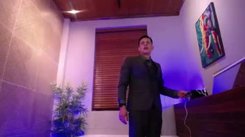 Snapshot of dustin_sonne chatting on June 14, 3:41 am Dustin Sonne online show from June 14, 3:41 am