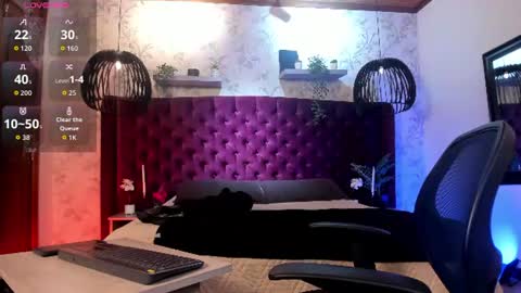 Snapshot of dustin_sonne chatting on June 16, 3:42 am Dustin Sonne online show from June 16, 3:42 am