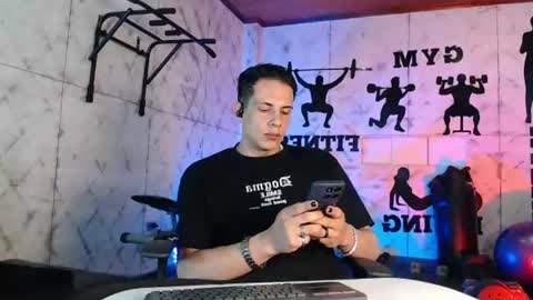 Snapshot of dustin_sonne chatting on June 30, 3:40 am Dustin Sonne online show from June 30, 3:40 am