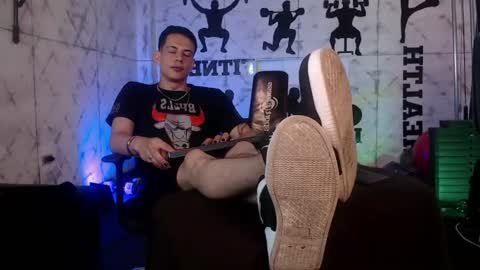Snapshot of dustin_sonne chatting on July 10, 3:44 am Dustin Sonne online show from July 10, 3:44 am