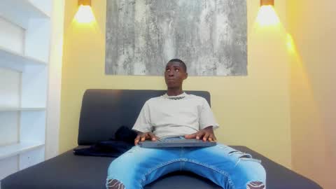 Snapshot of dustin_tayson chatting on December 15, 12:09 pm DUSTIN online show from December 15, 12:09 pm