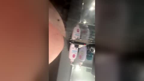 ILuvHerPussy online show from March 17, 5:11 am