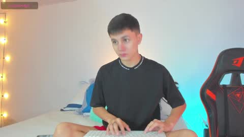 Snapshot of dustinlevine chatting on January 13, 12:56 pm Dustin Levy online show from January 13, 12:56 pm