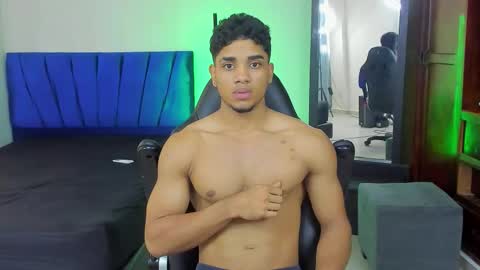 DUSTYN MICHELLE online show from March 21, 3:15 pm