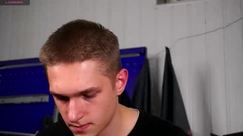 Snapshot of dustyn_fox chatting on November 1, 3:36 pm Dustyn online show from November 1, 3:36 pm