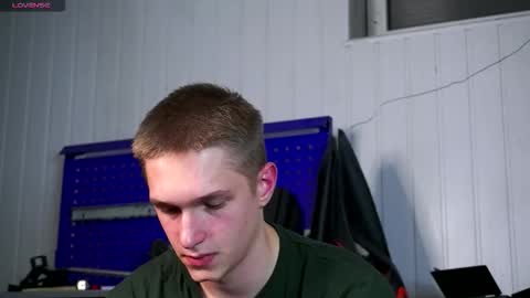 Snapshot of dustyn_fox chatting on November 5, 3:45 pm Dustyn online show from November 5, 3:45 pm