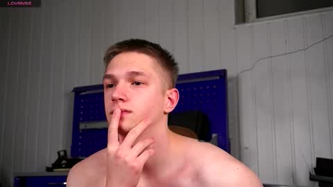 Dustyn online show from December 4, 3:10 pm