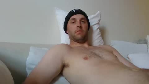 Snapshot of dustyroy09 chatting on December 18, 5:37 am dustyroy09 online show from December 18, 5:37 am