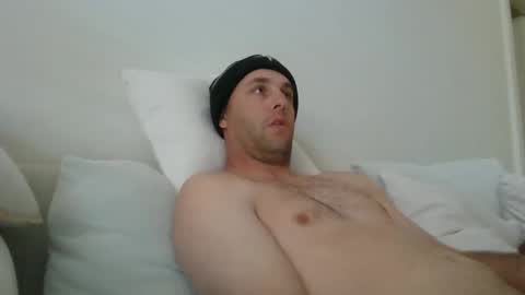 Snapshot of dustyroy09 chatting on December 22, 11:09 pm dustyroy09 online show from December 22, 11:09 pm