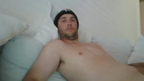 Snapshot of dustyroy09 chatting on February 13, 10:43 pm dustyroy09 online show from February 13, 10:43 pm