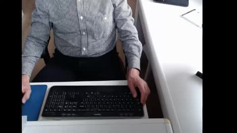 Snapshot of dutchpornking2 chatting on May 4, 6:42 am dutchpornking2 online show from May 4, 6:42 am