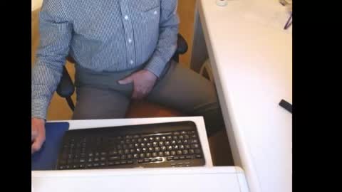 Snapshot of dutchpornking2 chatting on May 21, 7:21 pm dutchpornking2 online show from May 21, 7:21 pm