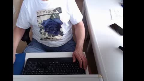Snapshot of dutchpornking2 chatting on June 10, 7:07 am dutchpornking2 online show from June 10, 7:07 am