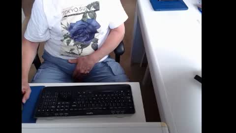 Snapshot of dutchpornking2 chatting on June 13, 7:50 am dutchpornking2 online show from June 13, 7:50 am