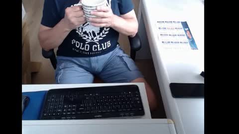 Snapshot of dutchpornking2 chatting on June 17, 7:00 am dutchpornking2 online show from June 17, 7:00 am