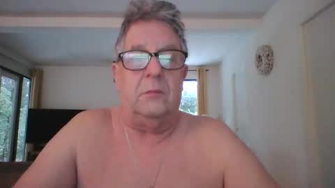 Snapshot of dutchsmooth chatting on January 9, 8:17 am dutchsmooth online show from January 9, 8:17 am