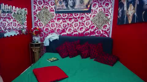 jordan y clarie online show from February 28, 12:00 am