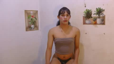 Snapshot of dy_namite chatting on May 7, 6:35 pm dy_namite online show from May 7, 6:35 pm