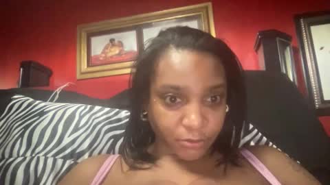 Snapshot of dyamond_dynasty chatting on December 18, 4:29 am dyamond_dynasty online show from December 18, 4:29 am