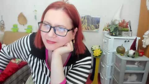 Snapshot of dyannelovee chatting on March 4, 12:50 am Dyanne online show from March 4, 12:50 am