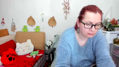 Snapshot of dyannelovee chatting on March 7, 1:20 am Dyanne online show from March 7, 1:20 am