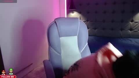 Snapshot of dyla_n18_ chatting on January 3, 9:26 pm dyla_n18_ online show from January 3, 9:26 pm