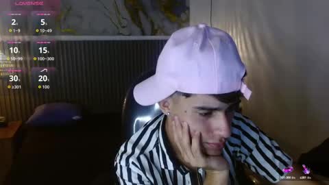 Snapshot of dyla_n18_ chatting on September 11, 10:21 pm dyla_n18_ online show from September 11, 10:21 pm