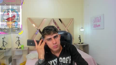 Snapshot of dyla_n18_ chatting on September 29, 9:52 pm dyla_n18_ online show from September 29, 9:52 pm