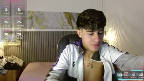 Snapshot of dyla_n18_ chatting on November 18, 8:24 pm dyla_n18_ online show from November 18, 8:24 pm