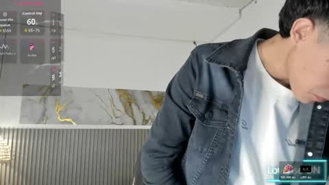 dyla_n18_ online show from April 28, 8:47 pm
