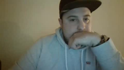 Snapshot of dylan198771 chatting on January 30, 2:38 am Dylan online show from January 30, 2:38 am