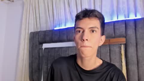 Snapshot of dylan_2005 chatting on September 16, 11:22 am Dylan online show from September 16, 11:22 am