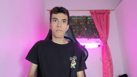 Snapshot of dylan_2005 chatting on September 22, 11:34 am Dylan online show from September 22, 11:34 am